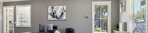 lounge area at Waterstone Apartments