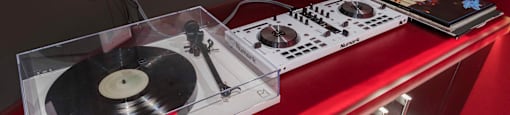 a record player on top of a desk