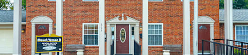 Apartment leasing office at Mount Vernon.