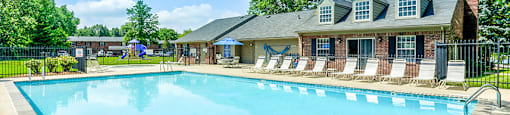 Swimming Pool at Williamsburg on the Lake Valparaiso