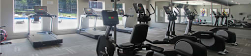 Apartments on Vine Street in Lincoln, Nebraska with huge 24-hour fitness center at LionsGate Apartments