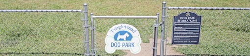 Apartments on 44th and O Street in Lincoln with huge resident dog park