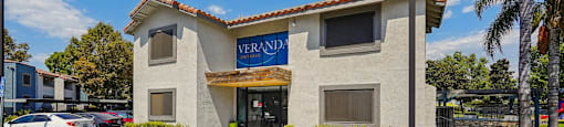 A building with the name "VERANJA" on the front.