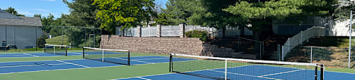 The outdoor pickleball courts at High Pointe Overlook.