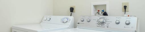 3 bedroom townhomes with washer and dryer in Bethlehem, PA