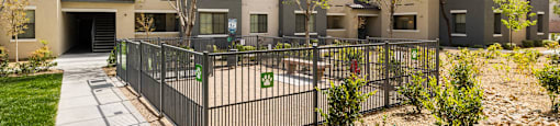 courtyard and exterior at CHANDLER APARTMENT HOMES, Las Vegas