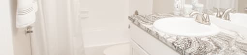 The Element at River Pointe apartments in Jacksonville Florida photo of bathroom