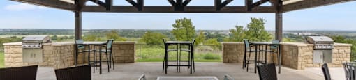 Apartments for Rent in Georgetown - Williamson at the Overlook Apartments - pergola with outdoor seating