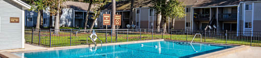 The Element at River Pointe apartments in Jacksonville Florida photo of sparkling pool