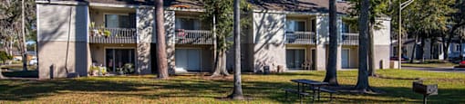 The Element at River Pointe apartments in Jacksonville Florida photo of community building