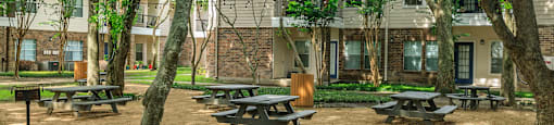 Gourmet grilling and picnic sanctuary at Sagewood at Westchase Houston TX