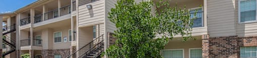 Exterior of building at Sagewood at Westchase business center Houston TX
