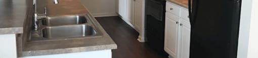 spacious kitchen with lots of cabinet space