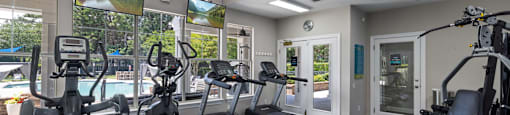the gym at the preserve at polk apartments