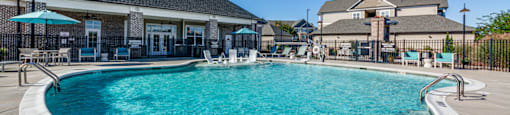 the preserve at ballantyne commons resort swimming pool