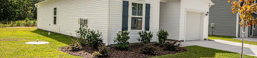 exterior of 3 and 4 bedroom rental home