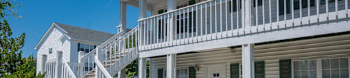 Exterior views of Deerbrook Apartment Homes in Wilmington, NC 28405