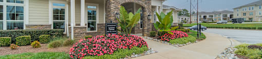 the estates of leasing office building