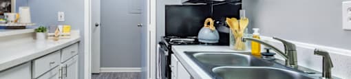 the preserve at ballantyne commons apartment kitchen with stainless steel appliances