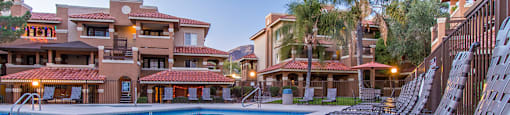 Skyline Gateway pool with lounge area