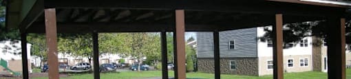 Outdoor Picnic Area at Union City Apartments.