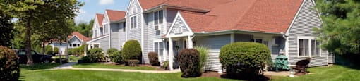 Exterior  of Building One  at Pondside at Littleton Apartments. at Pondside at Littleton, Littleton, MA, 01460