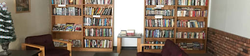 Library at Oakmound Apartments in Clarksburg, WV