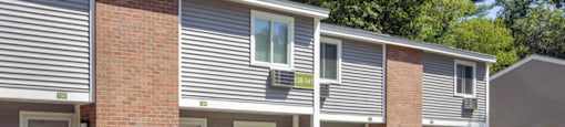 Exterior View of Apartments at Palmer Green Estates in Palmer, MA.