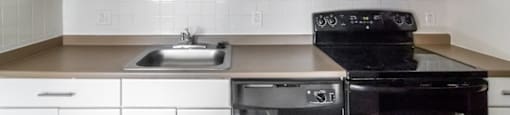 Modern Fully Appliance Kitchens at Summerhill Glen, Maynard, MA