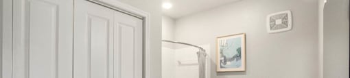 The Inn At Westover Hills Model Apartment Bathroom