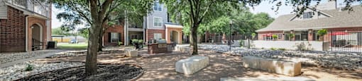 COMMUNITY COURTYARD