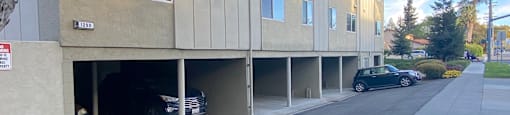 a view of the exterior of the building