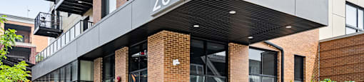 The building number 2845 is visible on the front of the building.