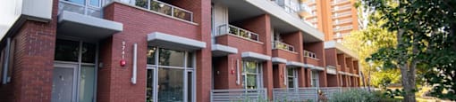 Well maintained and landscaped community.  Thumbnail click to zoom.
