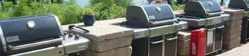 Outdoor barbeque and community area.  Thumbnail click to zoom.
