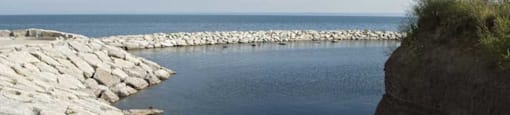 Breath taking walks on the lakefront.  Thumbnail click to zoom.