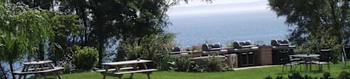 Just steps from Lake Ontario.  Thumbnail click to zoom.