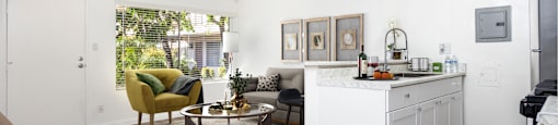 the preserve at ballantyne commons apartment living room and kitchen