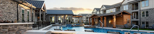 the preserve at ballantyne commons outdoor kitchen and swimming pool