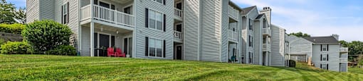 the preserve at ballantyne commons apartments exterior view of apartments with grass