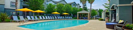 Sparkling Pool | Apartments for Rent in Sacramento CA | Broadleaf Apartments