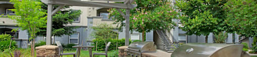 BBQ Patio and Outdoor Seating | Apartments For Rent Sacramento CA | Broadleaf Apartments