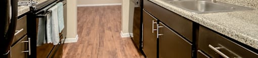 A1 Flat - Upgraded Apartment Home
