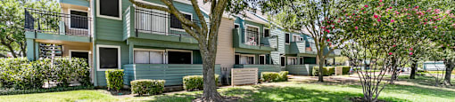Welcome to Colinas Pointe in Irving Texas