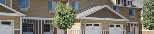Garages Available at King West One Apartments in Billings, 59106