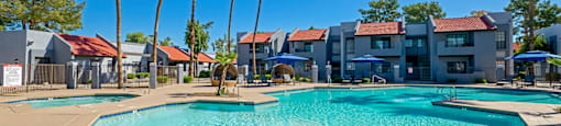 Large Outdoor Pool Area at Diamonte on Bell Apartments, Phoenix, AZ, 85053