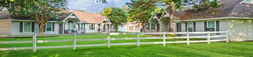 Exterior of leasing office at Dayton Park Apartments in Dayton TX