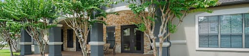 Green lush landscaping at Parkway Senior Apartments in Pasadena TX