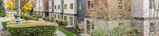 Lush landscaping at Alderwood Court in Lynnwood WA