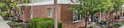 Landscaping at Woodrose Senior Affordable Apartments in Bellingham WA